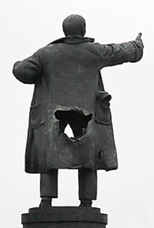 Lenin Statue Destroyed In Russia