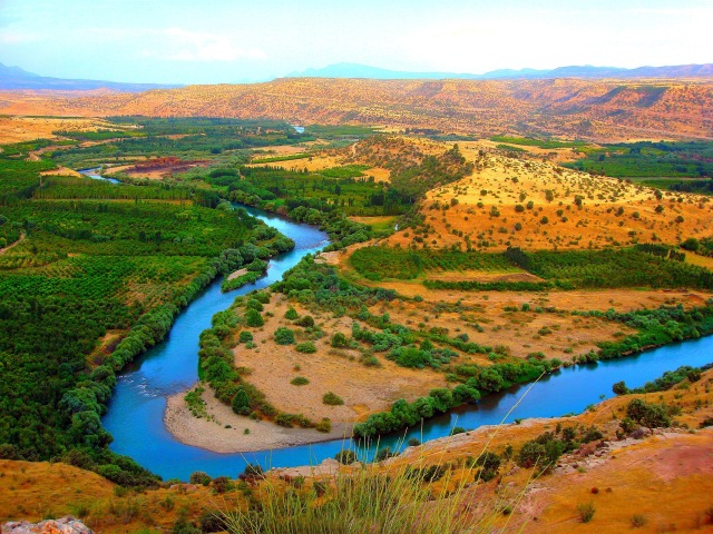 greater_zab_river_near_erbil_iraqi_kurdi